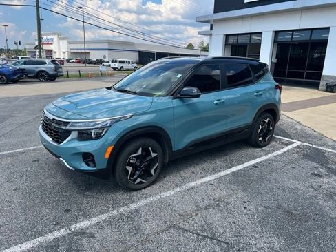 Used 2025 Kia Seltos S AWD/4WD image 3