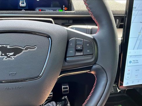 Used 2025 Ford Mustang Mach-E Premium w/ Sport Appearance Package AWD/4WD image 18