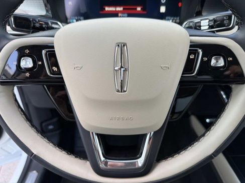 New 2026 Lincoln Corsair Premiere FWD image 25