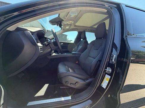 Used 2024 Volvo XC60 B5 Plus AWD/4WD image 17