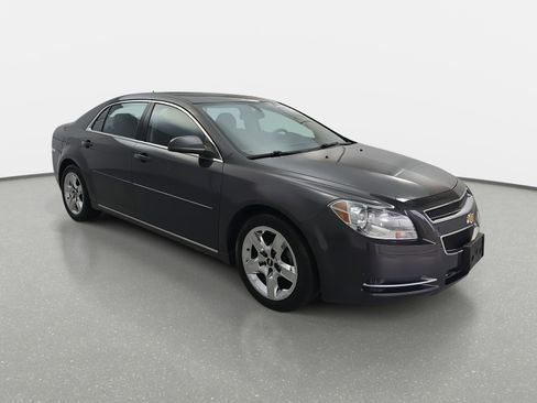 Used 2010 Chevrolet Malibu LT w/ Power Convenience Package image 3
