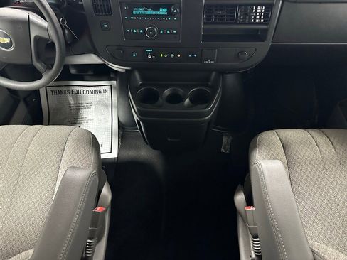 Used 2025 Chevrolet Express 3500 LT w/ LT Preferred Equipment Group image 27