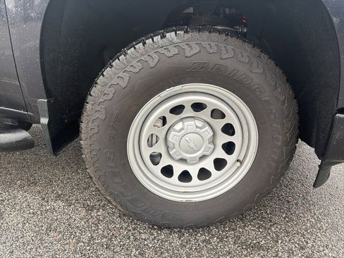 Used 2024 Chevrolet Silverado 1500 W/T w/ WT Value Package image 9