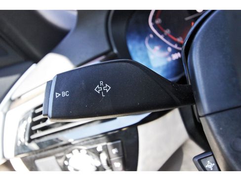 Used 2020 BMW 530i w/ Convenience Package image 19