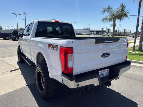 Used 2017 Ford F250 Lariat w/ Lariat Value Package AWD/4WD image 7