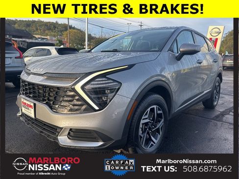 Used 2024 Kia Sportage LX image 3