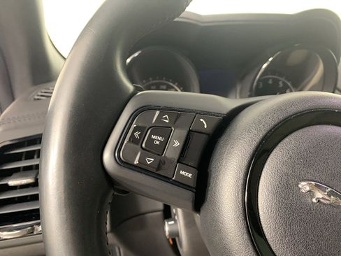 Used 2016 Jaguar F-TYPE Coupe image 19