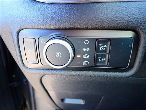 Used 2024 Ford Explorer Limited image 16