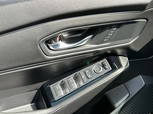 Used 2023 Honda Accord Touring image 12