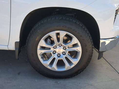 Certified 2024 Chevrolet Silverado 1500 LTZ image 28