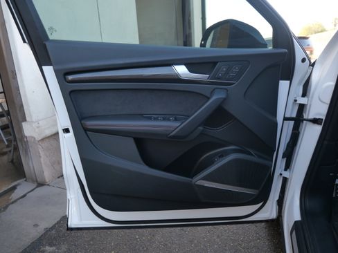 Used 2023 Audi SQ5 Premium Plus w/ Premium Plus Package image 16