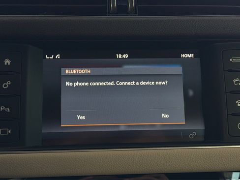Used 2016 Jaguar XF Prestige RWD image 32
