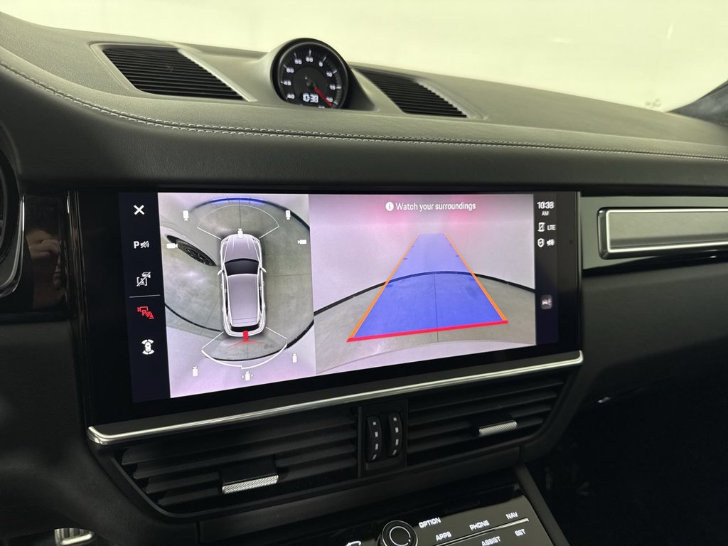 Certified 2023 Porsche Cayenne Turbo AWD/4WD image 29