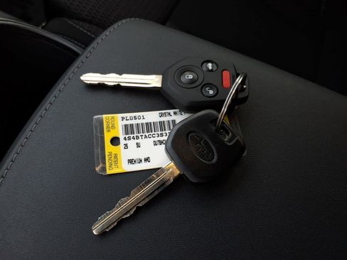 Certified 2025 Subaru Outback Premium w/ Popular Package #1A image 40