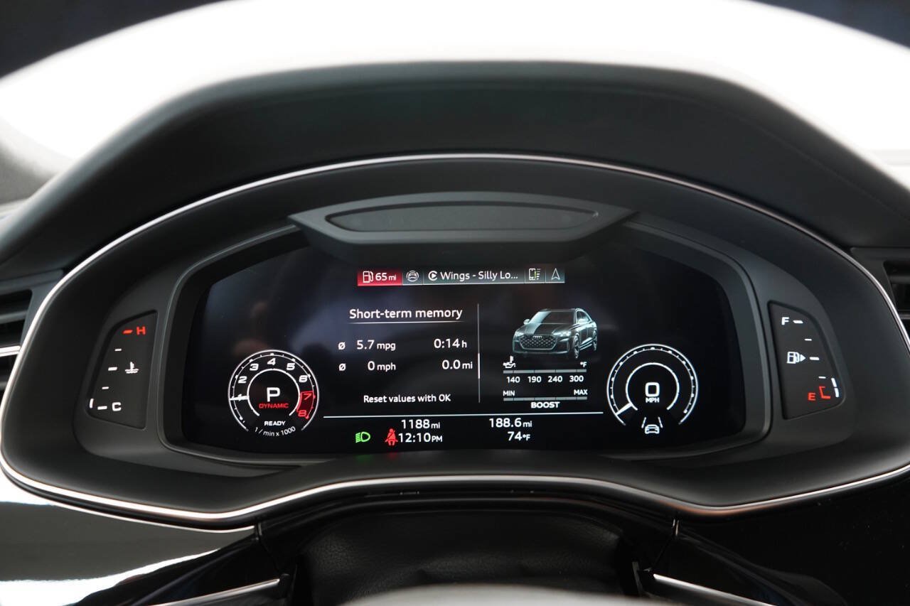 Used 2026 Audi RS Q8 performance AWD/4WD image 90