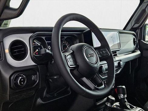 New 2025 Jeep Gladiator Sport image 3