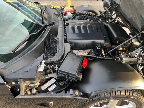 Used 2009 Pontiac Solstice Convertible w/ Preferred Package image 40