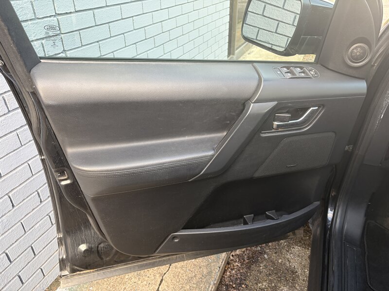 Used 2014 Land Rover LR2 AWD/4WD image 27