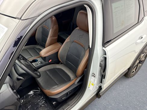 Used 2021 Ford Bronco Sport Outer Banks image 11