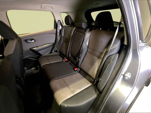 Used 2023 Nissan Rogue SV image 22