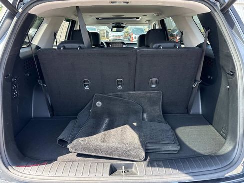 Used 2021 Hyundai Palisade SEL w/ Premium Package image 20