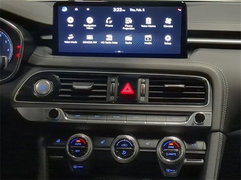 Used 2022 Genesis G70 2.0T w/ Prestige Package image 16