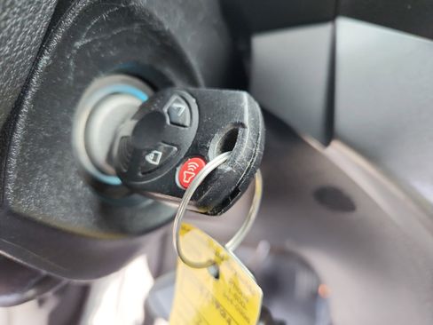 Used 2017 Ford Escape SE w/ Equipment Group 201A image 30