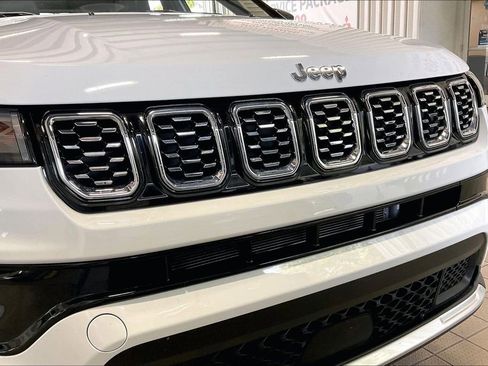 Used 2025 Jeep Compass Limited AWD/4WD image 26