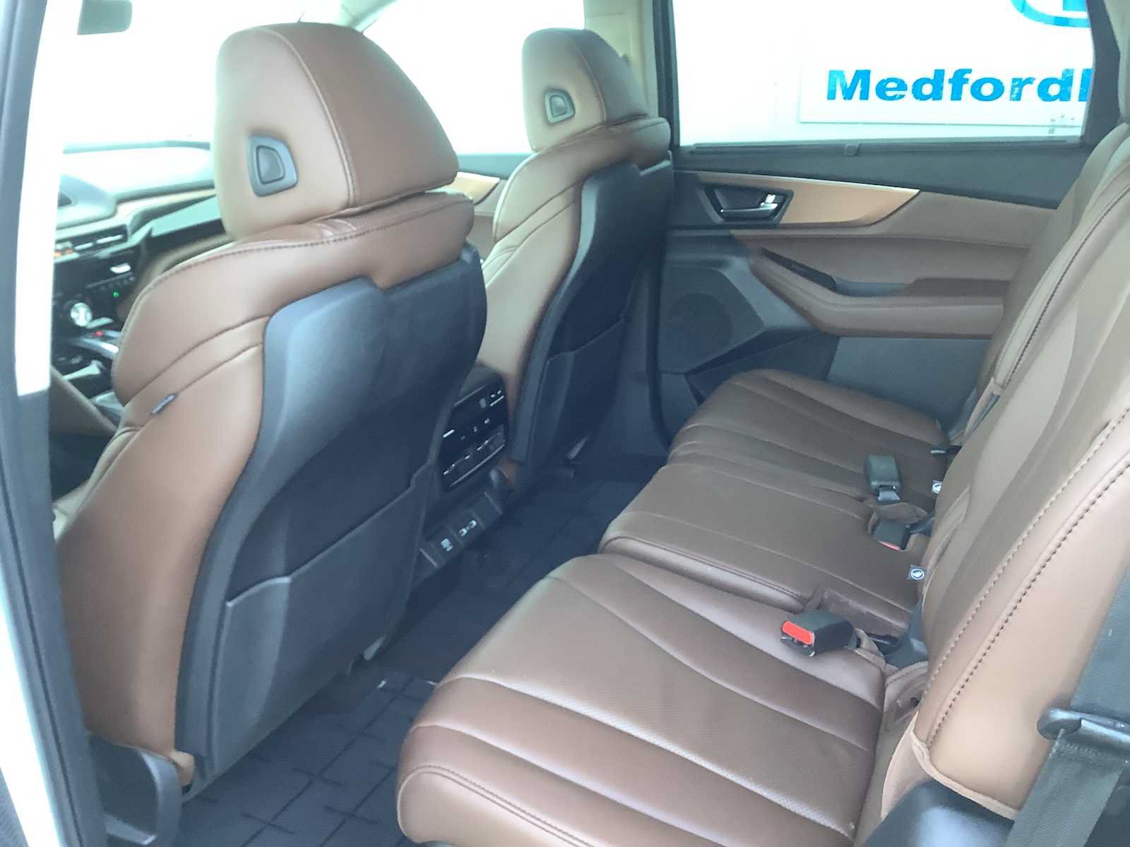 Used 2024 Acura MDX w/ Technology Package AWD/4WD image 12