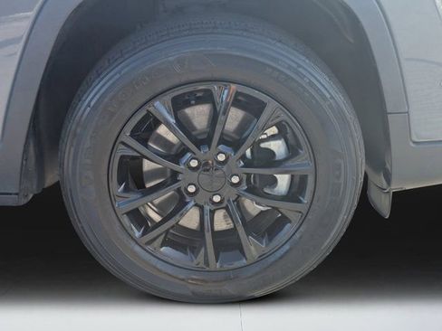 Used 2023 Jeep Cherokee Altitude Lux image 9