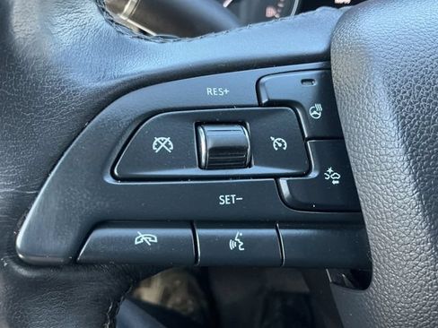 Used 2019 Cadillac XT4 Premium Luxury w/ Technology Package AWD/4WD image 18