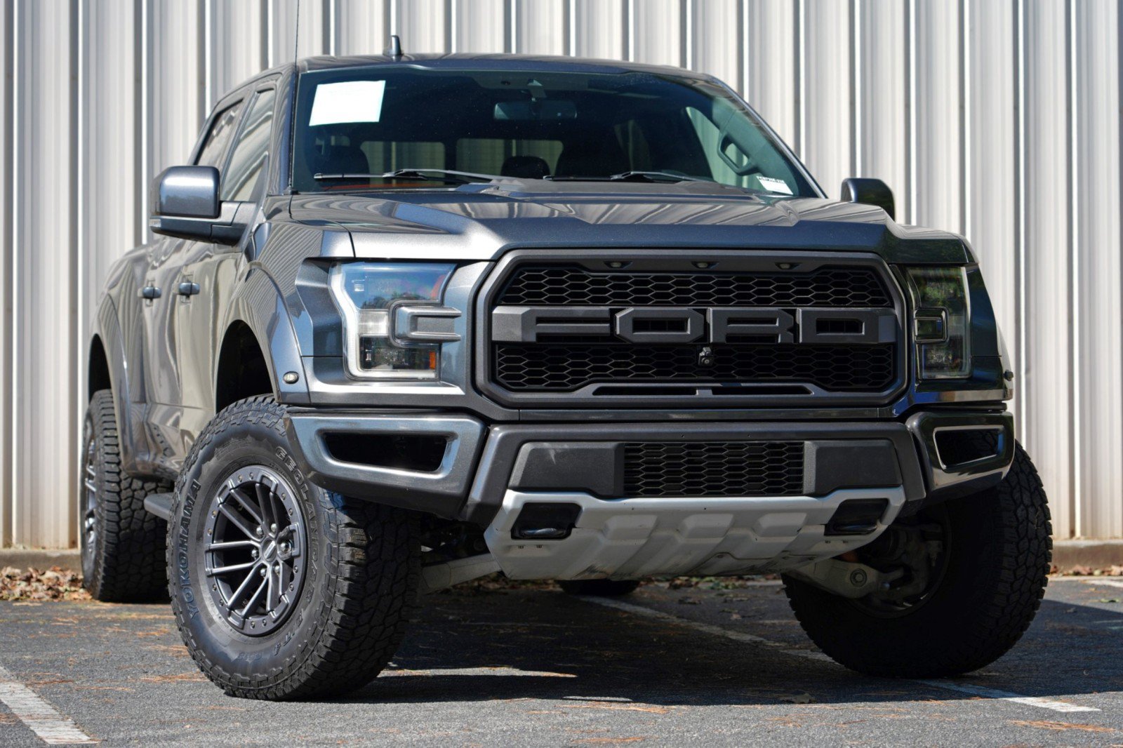 Used 2019 Ford F150 Raptor w/ Equipment Group 802A Luxury AWD/4WD image 2