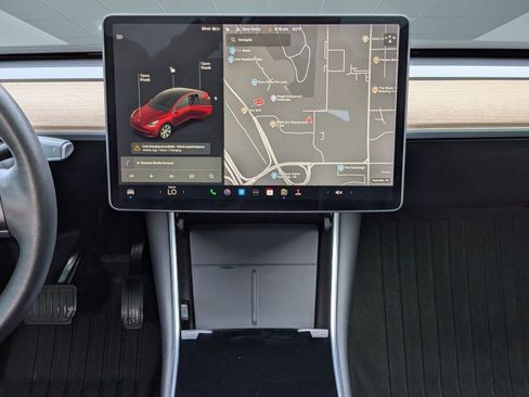 Used 2021 Tesla Model Y 2WD image 27