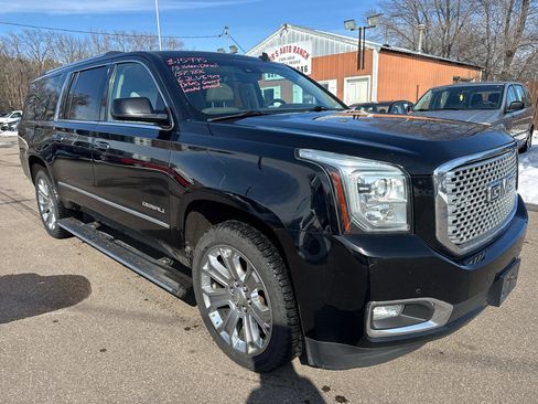 Used 2015 GMC Yukon XL Denali w/ Touring Package image 3