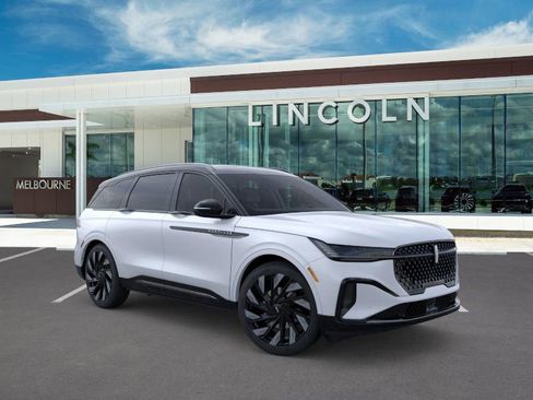 New 2026 Lincoln Nautilus Reserve w/ Jet Appearance Package image 7