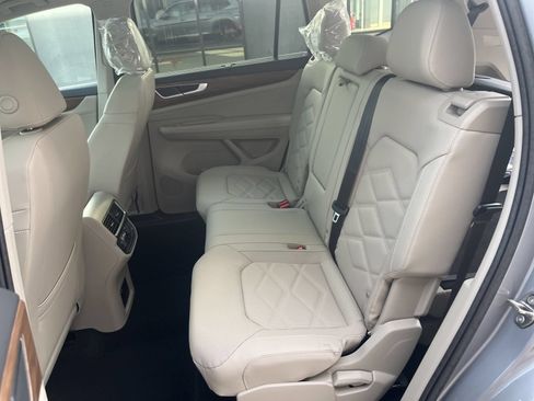 New 2026 Volkswagen Atlas SE FWD image 25