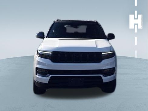 Used 2023 Jeep Grand Wagoneer Series II AWD/4WD image 3