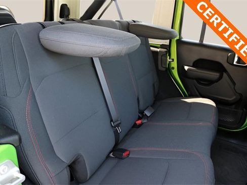 Used 2025 Jeep Wrangler Unlimited Rubicon image 17