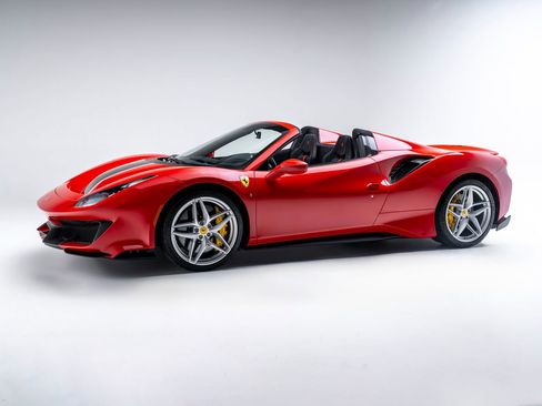 Used 2020 Ferrari 488 Pista Spider image 16
