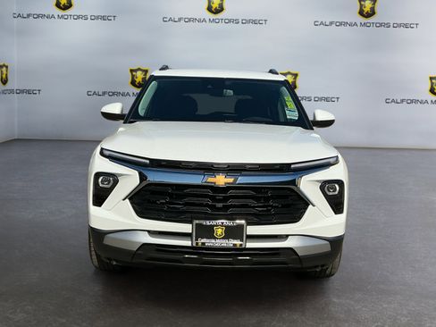 Used 2024 Chevrolet TrailBlazer LT w/ Driver Confidence Package image 2