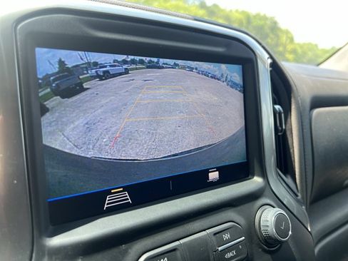 Used 2021 Chevrolet Silverado 1500 LT w/ Bed Protection Package AWD/4WD image 15