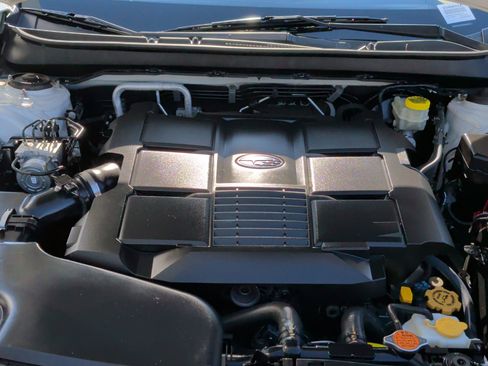 Used 2017 Subaru Outback 3.6R Touring w/ Popular Package #5A image 33