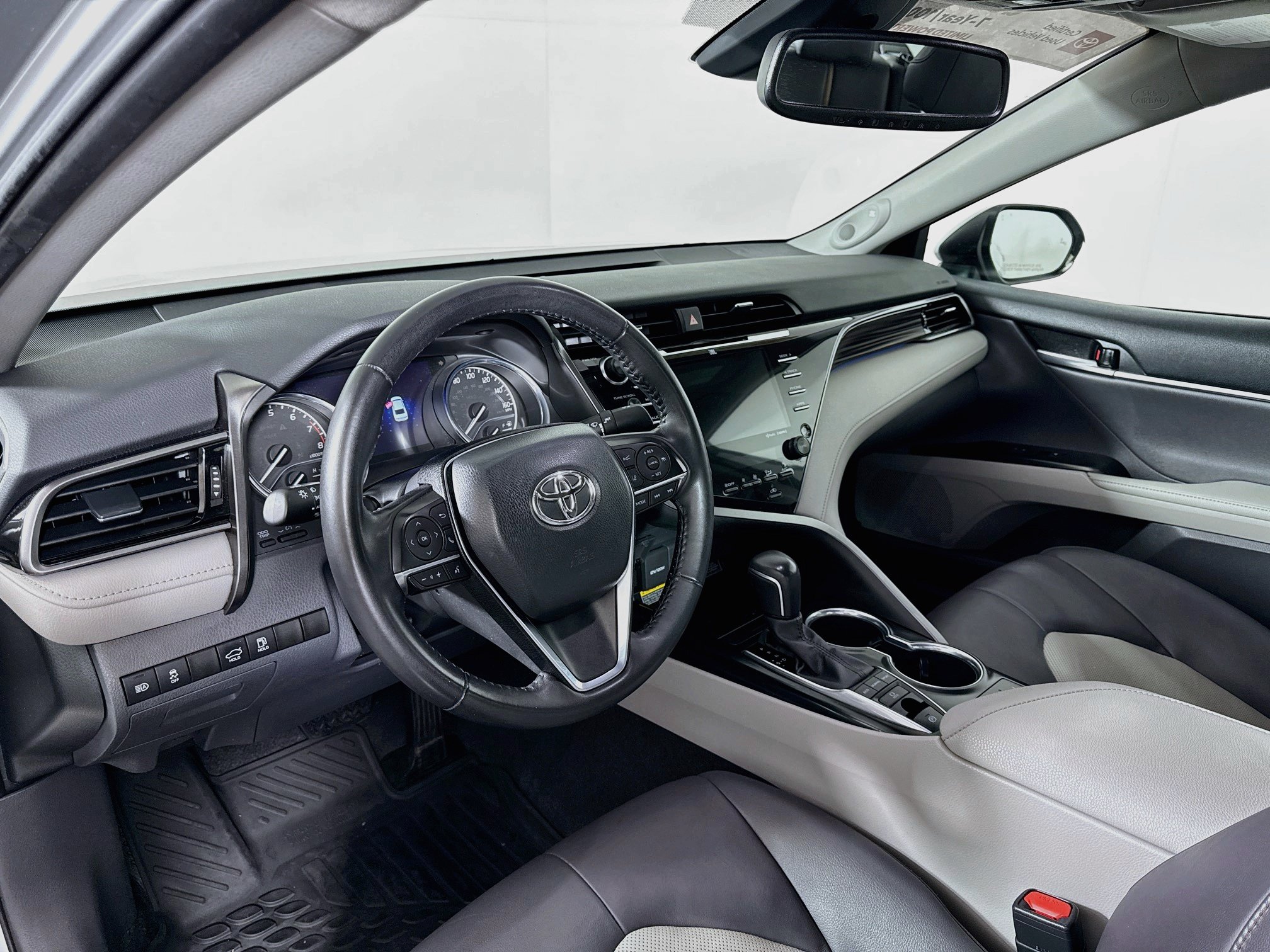 Certified 2020 Toyota Camry XLE w/ Navigation Package FWD image 9