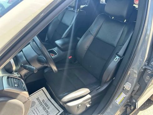 Used 2021 Jeep Grand Cherokee Laredo X AWD/4WD image 9