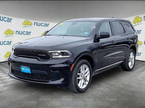 Used 2024 Dodge Durango GT image 3