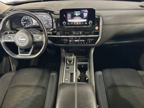 Used 2024 Nissan Pathfinder SV FWD image 4