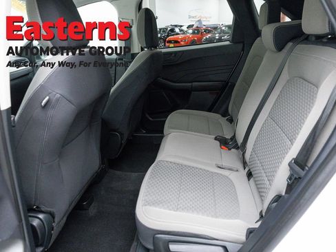 Used 2022 Ford Escape SE FWD image 21