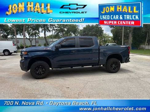 Used 2020 Chevrolet Silverado 1500 Custom Trail Boss w/ Custom Convenience Package AWD/4WD image 4