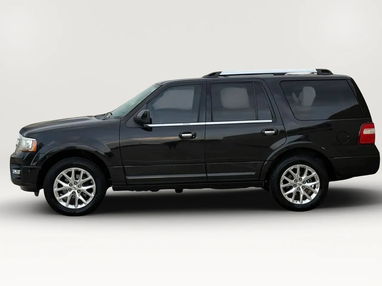Used 2015 Ford Expedition Limited w/ Equipment Group 301A RWD image 5