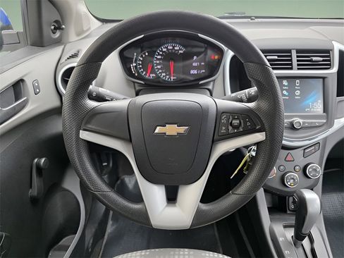 Used 2017 Chevrolet Sonic LS image 23